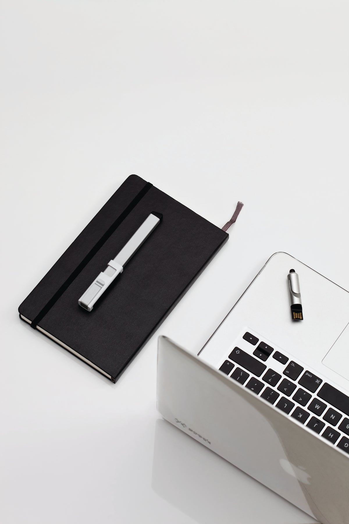 Kube 4 in 1 pen white (EX012)