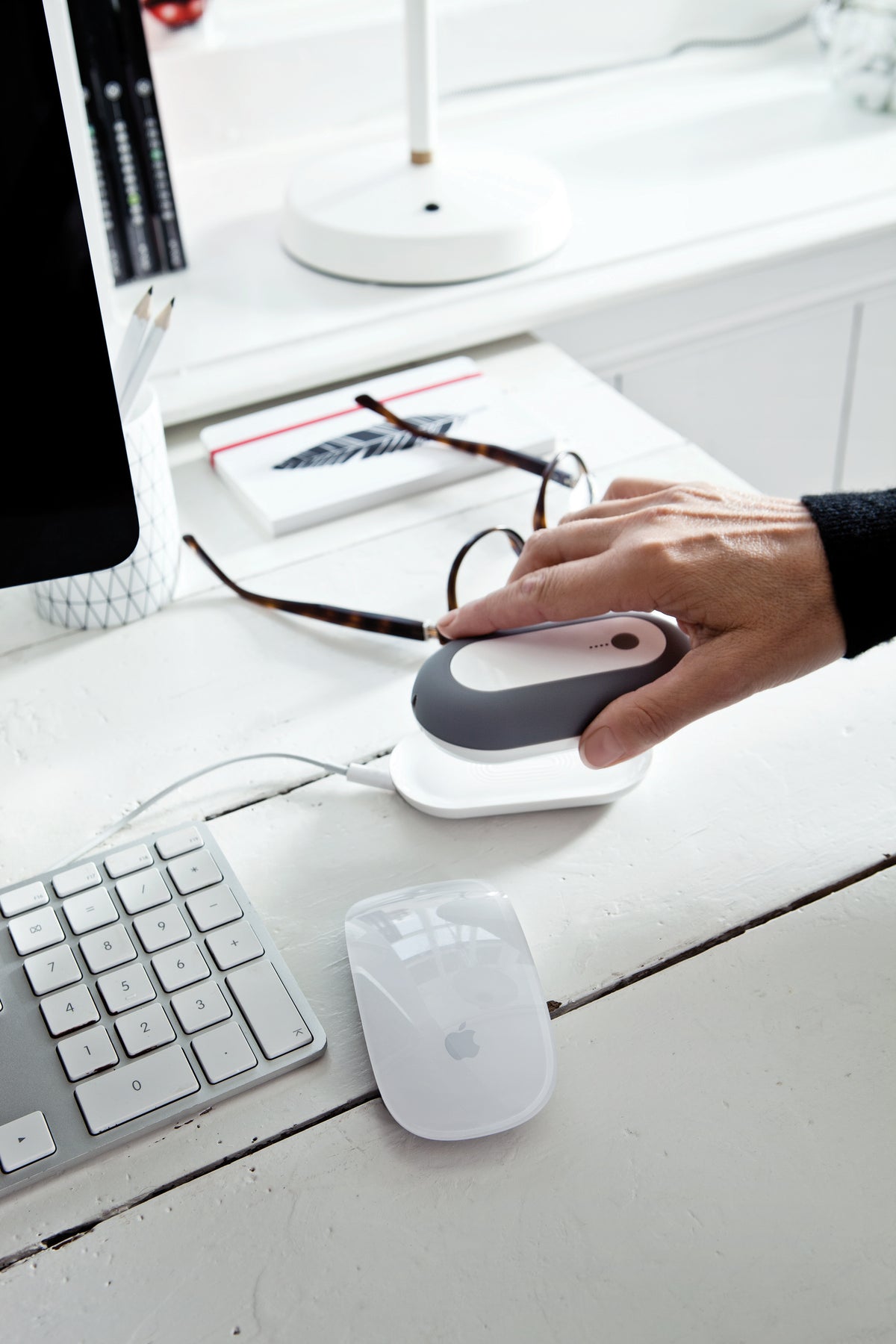 Snap wireless charger (P324.033)