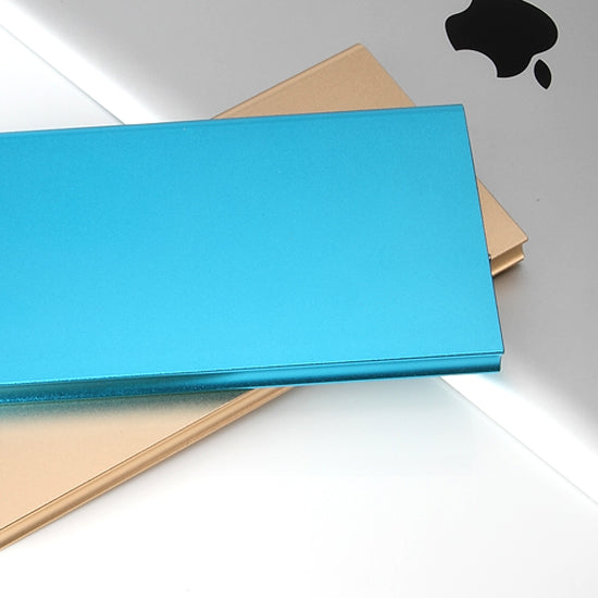 Ultra thin metallic power bank 2-USB output (8000mAh)