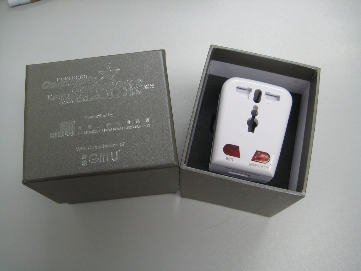 USB universal travel adaptor