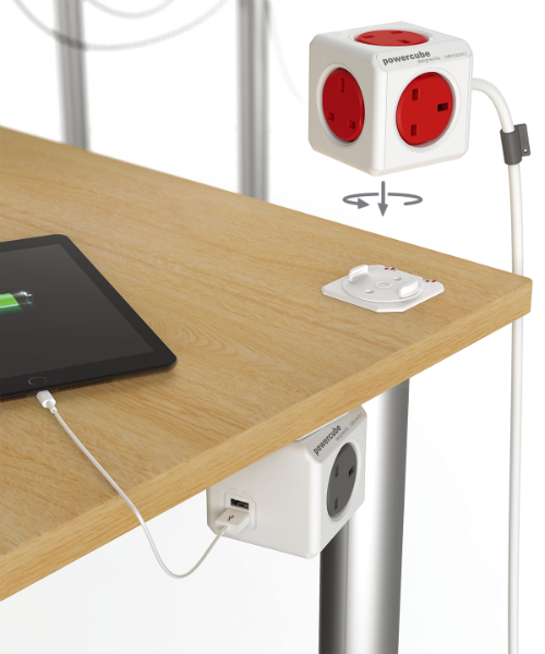 Powercube USB universal socket