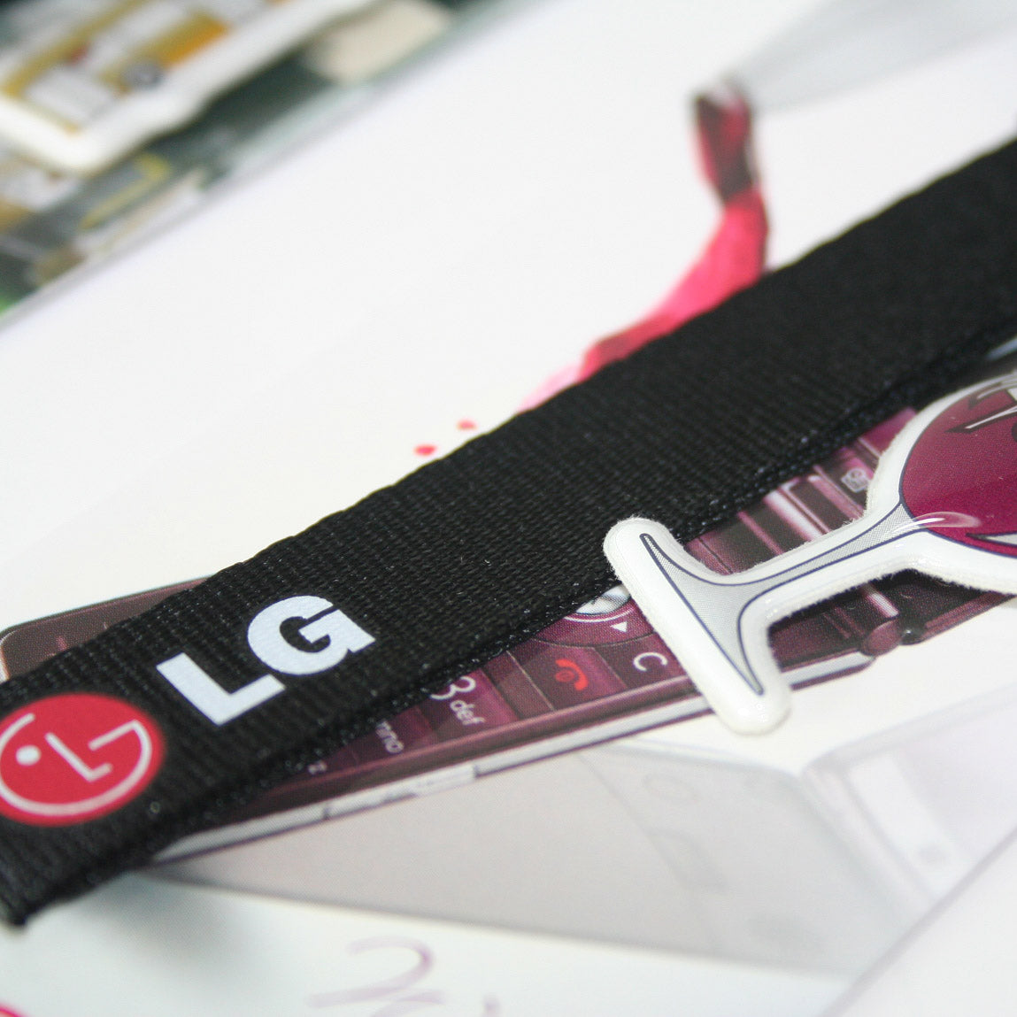 Nylon hand strap with mobile cleaner set