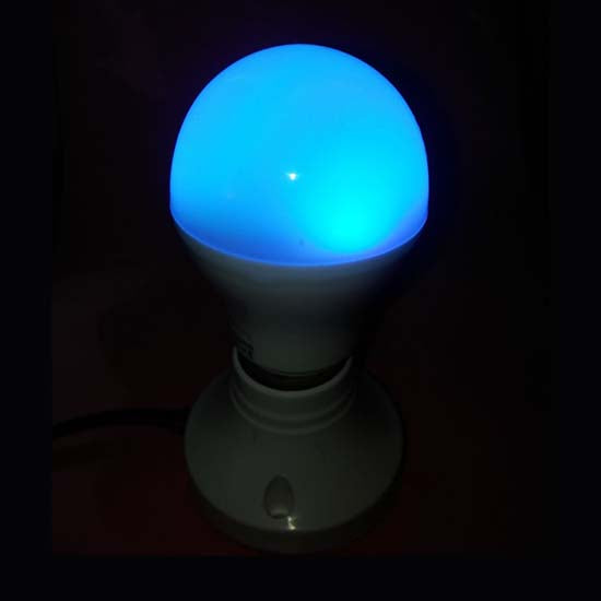 Smart LED light bulb