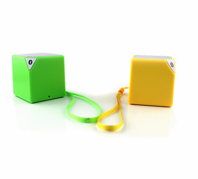 Square portable wireless bluetooth speaker