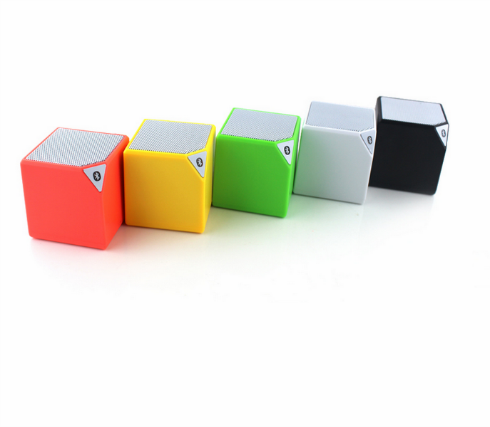 Square portable wireless bluetooth speaker
