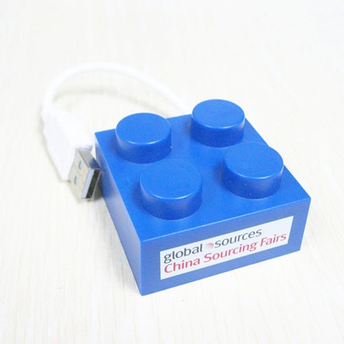 Lego shape USB hub with 4 ports