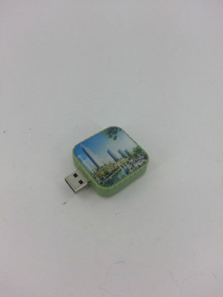Rotating USB drive