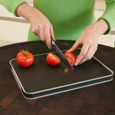 Joseph Joseph-Cut&Carve™ Plus Non-slip, multi-function chopping board *Small