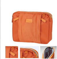 Panon-Orange era toiletry kits